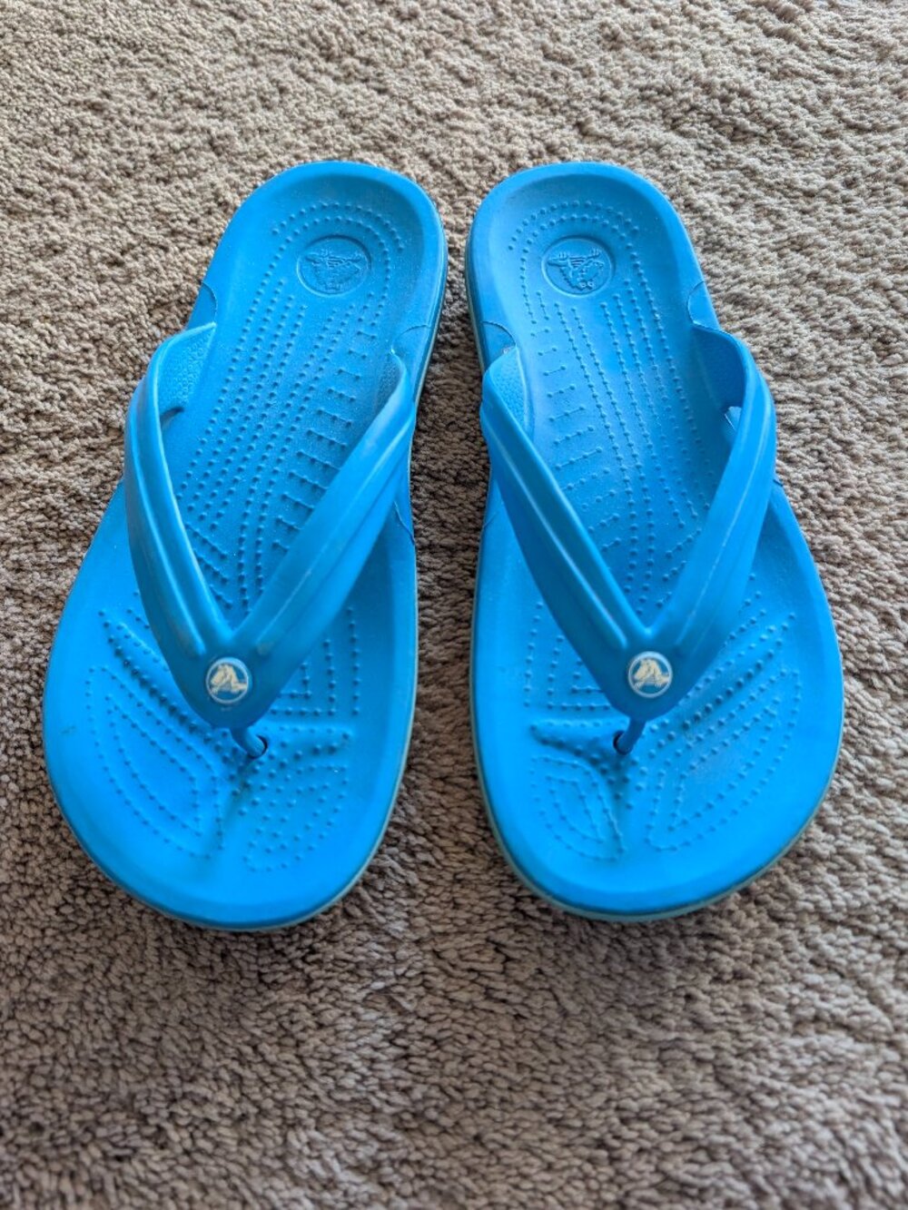 Sky blue croc flip flops (Women's 8)
